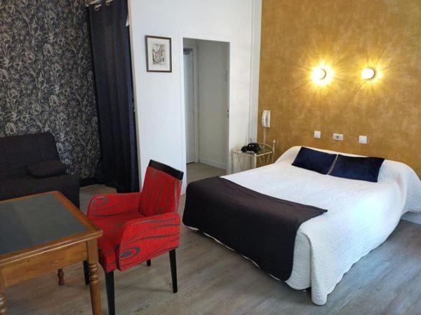 ריווזאלט Hotel" La Tour De L'Horloge " מראה חיצוני תמונה